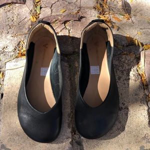 Vivobarefoot Black Flats